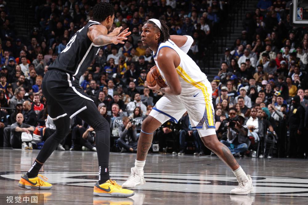 他以无与伦 他以无与伦