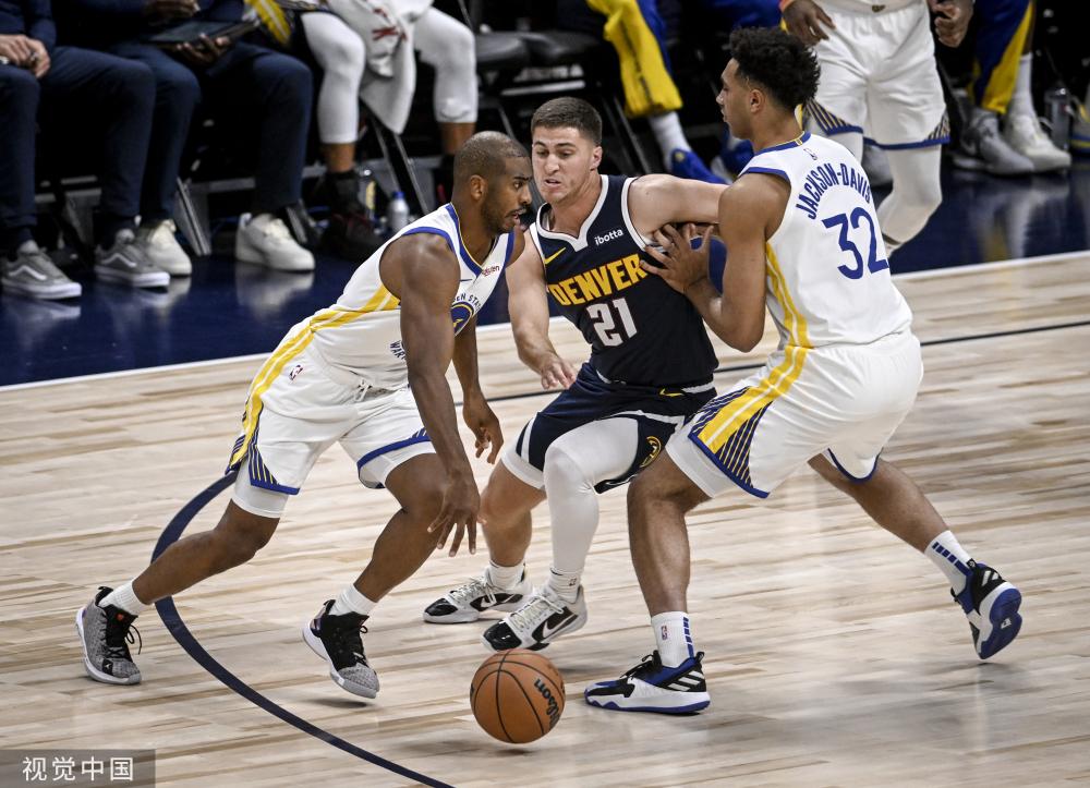 发表讲话 发表讲话